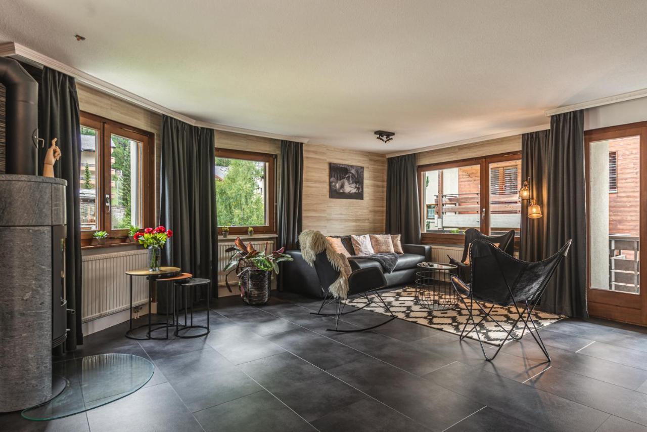 Venus Apartment *